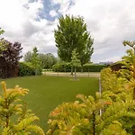 Fantastic Family Villa With Beautiful Garden