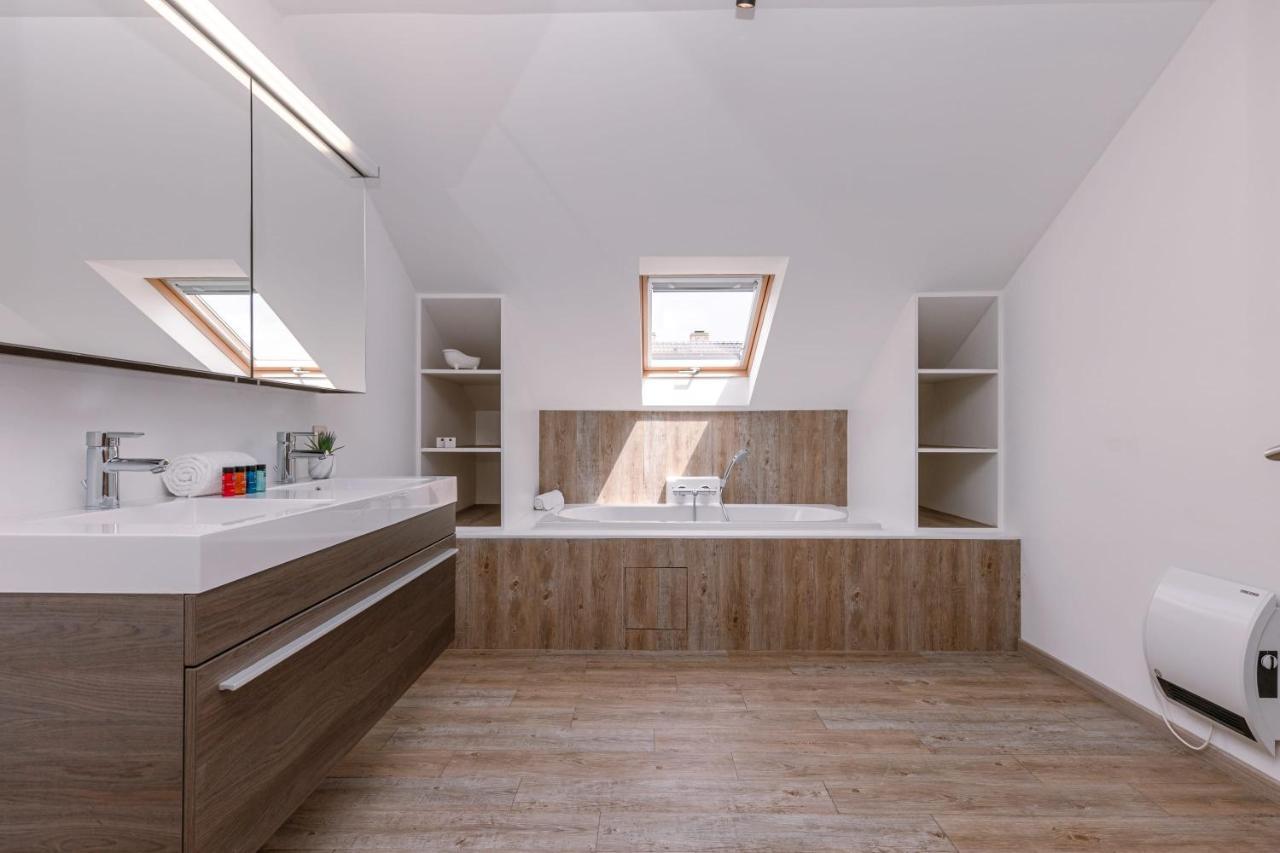 Fantastic Family With Beautiful Garden Apartment
