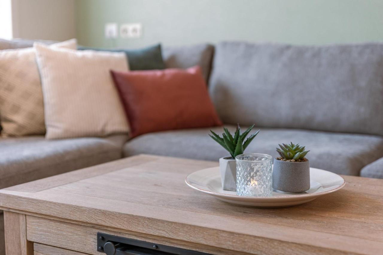 Fantastic Family With Beautiful Garden Apartment Ostend